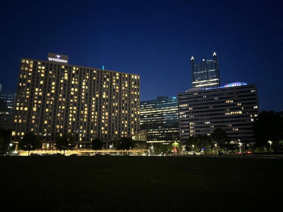 Sweeping Stadium Views Wonderfully Located 24-7 Parking Gym Lounge Pittsburgh Exterior photo